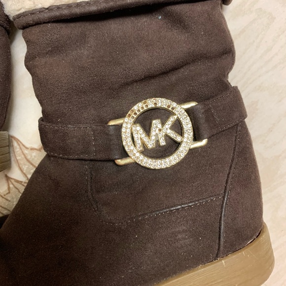 Michael Khors Girls Boots - Picture 2 of 8